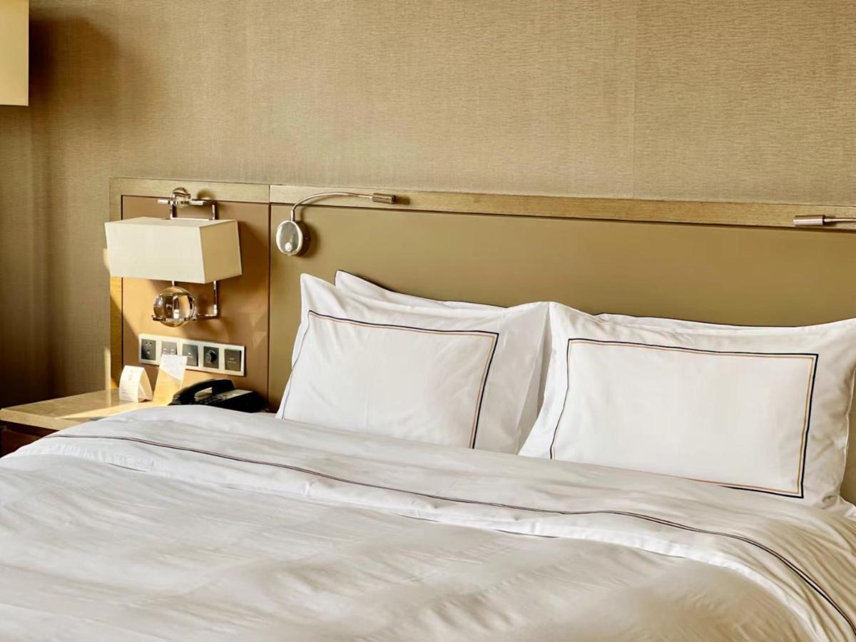 Melia Jinan Hotel Bagian luar foto
